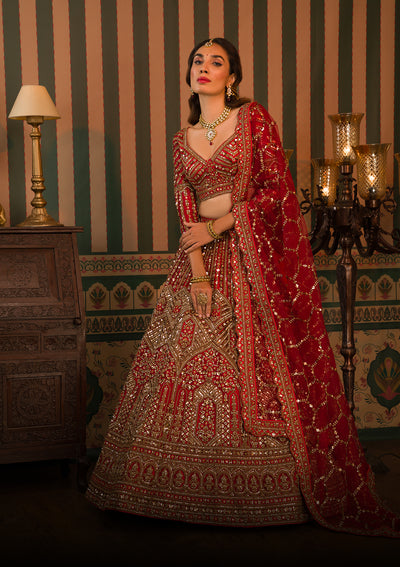 Pakistani Lehenga with Short Kurti for Bridal #BB269 - CUSTOM SIZES |  Pakistani bridal dresses, Latest bridal dresses, Pakistani bridal